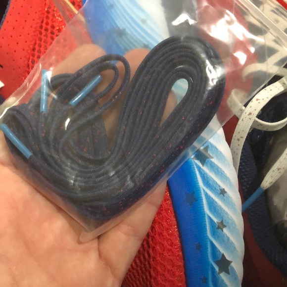 Saucony Kinvara 14 Red White Blue Running Shoes - unworn backup pair - Picture 6 of 6